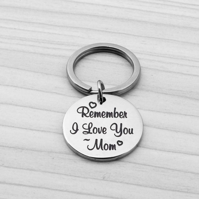 I Love You Mom Keychain Stainless Steel Carved Geometry Design Mothers Day Gift Car Key Ring Decoration Carved