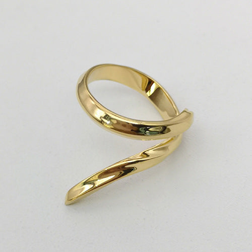 Copper Golden Claw Ring European Stylish Jewelry Wave Electroplating Ring Festive Gift for Women Everyday Wear