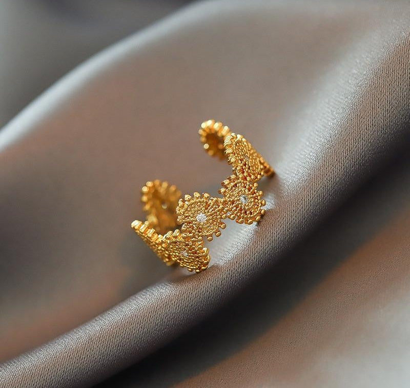 Womens Adjustable Open Ring Gold Plated Copper Lace Daisy Inlay Jewelry With Gem Fashion Jewelry Everyday Wear