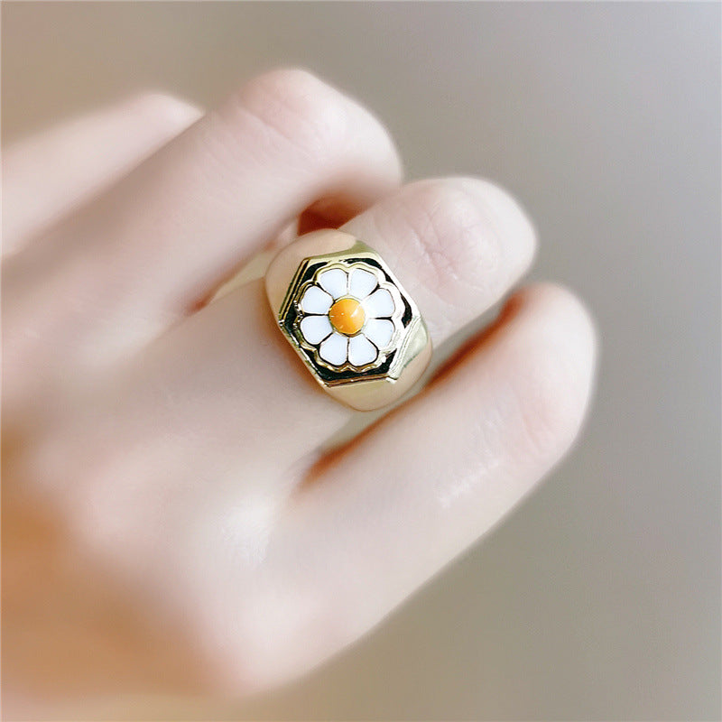 Simple Metal Daisy Small Flower Ring Alloy Korean Style Women Jewelry Gift For Occasions For Weddings Birthdays