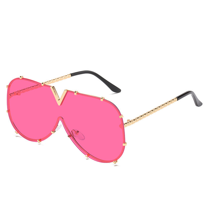 Womens Fashion V Shape Sunglasses UV400 Protection Strong Frame One Piece Lens Design Hot Sunglasses For Women