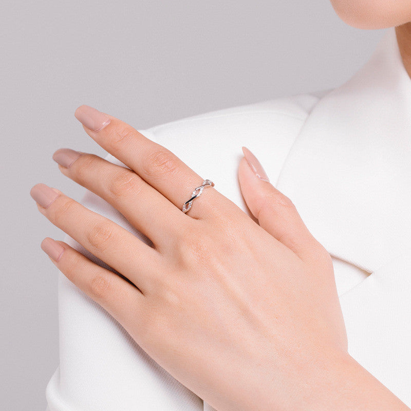 Geometric Hollow S925 Silver Ring For Women Korean Design Index Finger Ring Gift For Her Elegant Gemstone Look