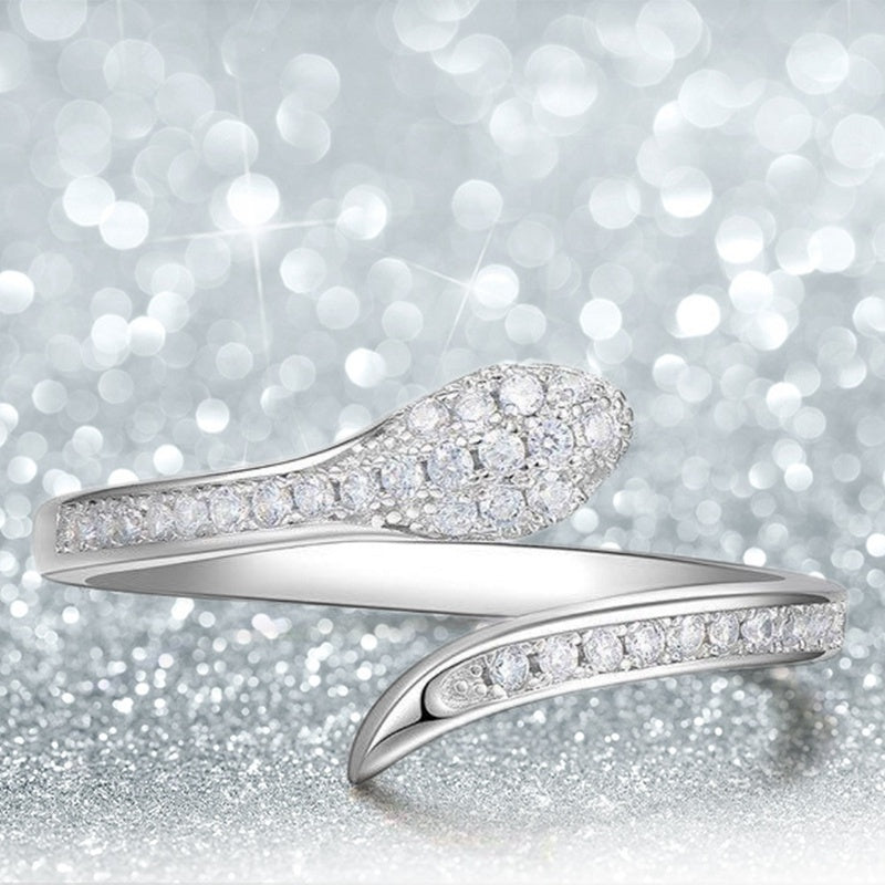 Womens Snake Animal Design Metal Ring Fashionable Wedding Ring Zinc Alloy Ring with Zircon Accent Jewelry Ring