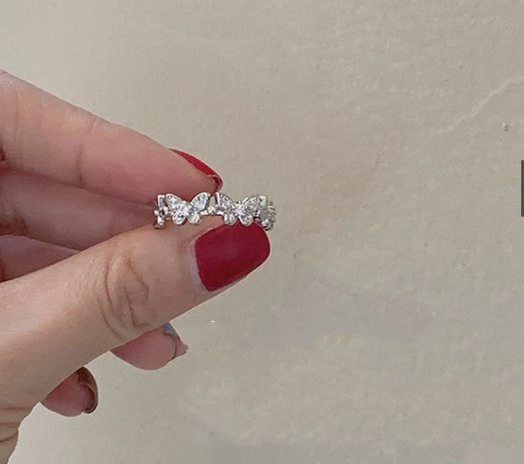 Womens Butterfly Rings Adjustable Opening Retro Design Electroplated Alloys Ring With Gemstones Inlaid Sparkle