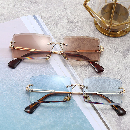 Vintage Sunglasses For Men And Women Metal Frame Sun Glasses With PC Lenses And High Visibility For Daily Wear