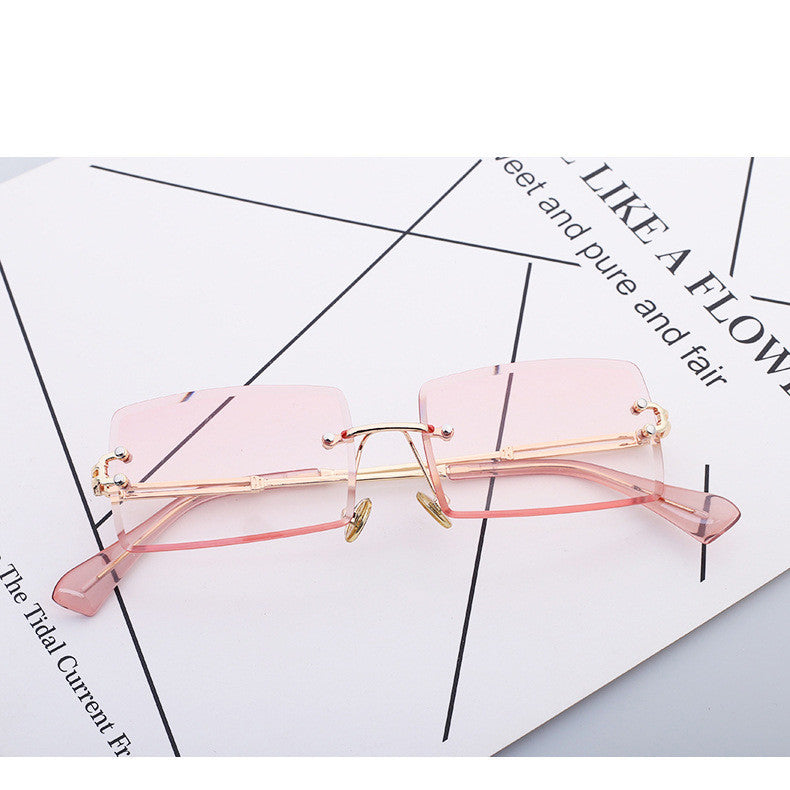 Vintage Sunglasses For Men And Women Metal Frame Sun Glasses With PC Lenses And High Visibility For Daily Wear