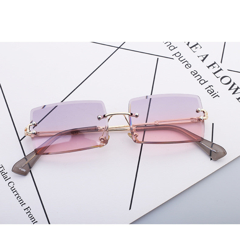 Vintage Sunglasses For Men And Women Metal Frame Sun Glasses With PC Lenses And High Visibility For Daily Wear