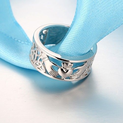 Womens Silver Plated Heart Shaped Engagement Ring Hand Holding Design Elegant Gift For Her Gemstone Inlay Glow