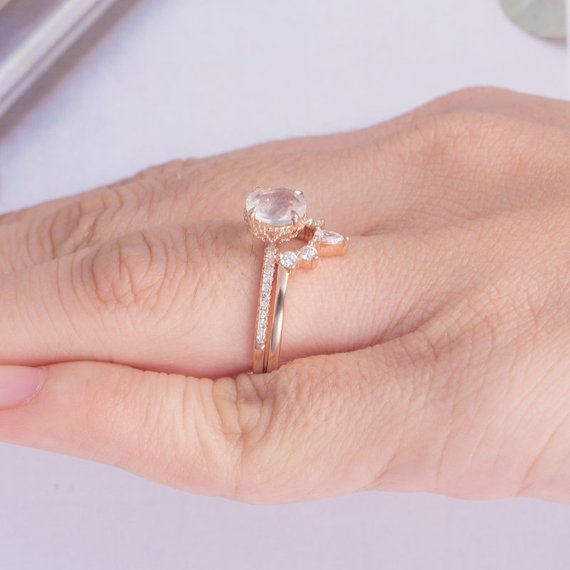 Rose Gold Inlaid Opal Ladies Bracelet Elegant Jewelry Gift for Women Stainless Steel Clasps Adjustable Design