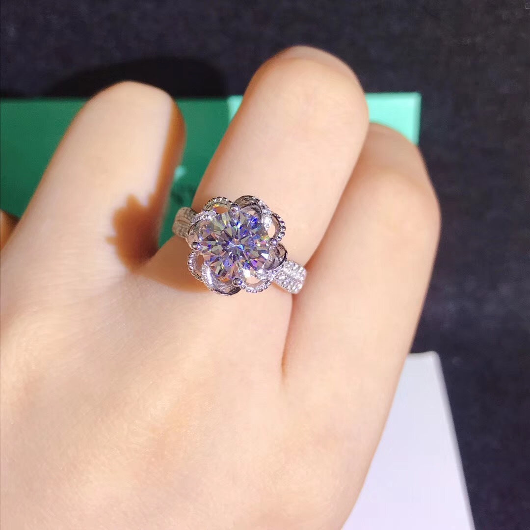Six Prongs One Carat Bouquet Moissanite Ring For Women Fashion Jewelry Sparkling Elegant Everyday Accessory Gift Idea