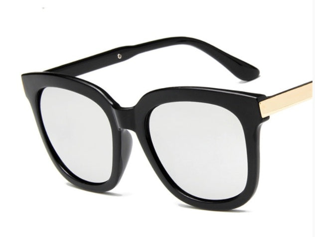 Vintage Unisex Sunglasses Non Polarized Lenses Plastic Frame Bright Black Gray New UV Protection Women And Men