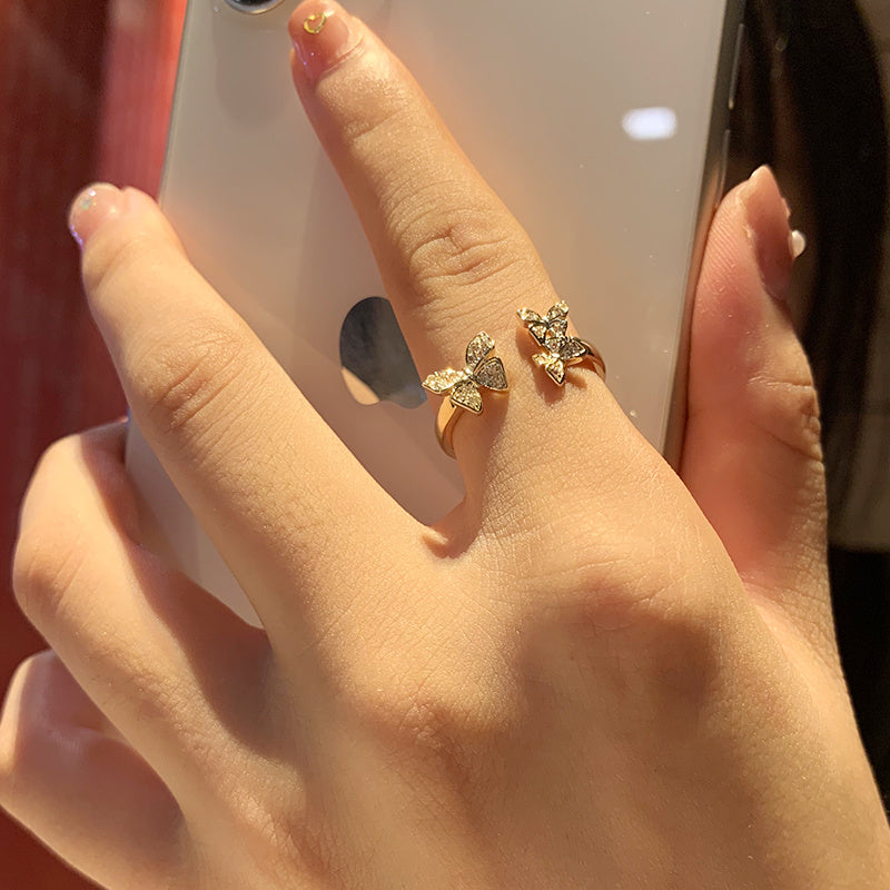 Niche Design Fashion Ring For Women High End Style Alloy Gold Plated Mosaic Gemstone Index Ring Statement Jewelry