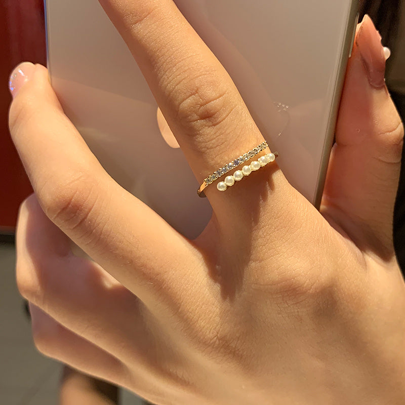 Niche Design Fashion Ring For Women High End Style Alloy Gold Plated Mosaic Gemstone Index Ring Statement Jewelry