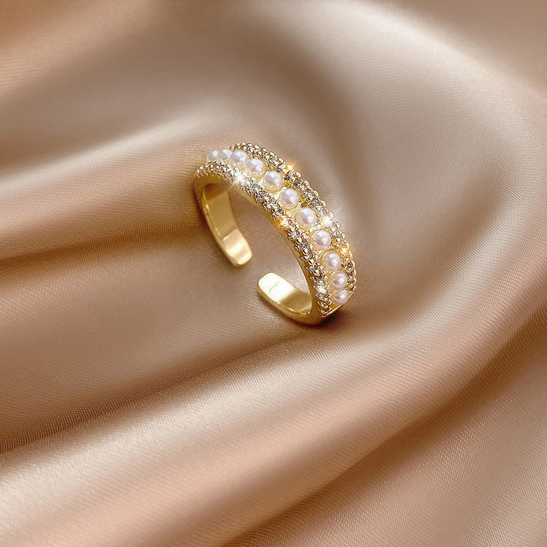 Niche Design Fashion Ring For Women High End Style Alloy Gold Plated Mosaic Gemstone Index Ring Statement Jewelry