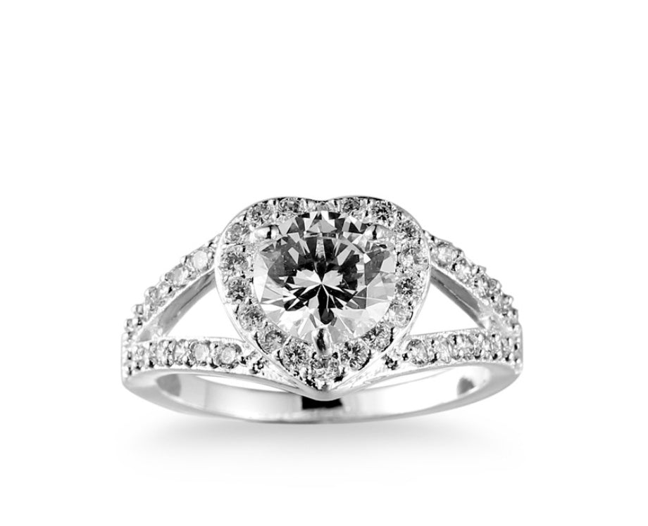 Zircon Heart Design Ring Platinum Plated Wedding Jewelry Gift For Women Elegant Dainty Sparkling Ring Gleaming