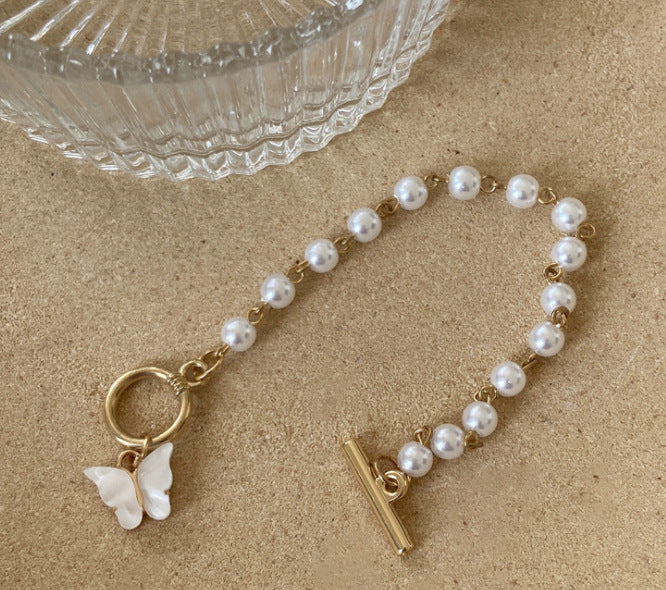 Womens Golden Butterfly Bracelet With Pearl Pendant European Geometric Design Alloy Metal Fashion Jewelry Bracelet