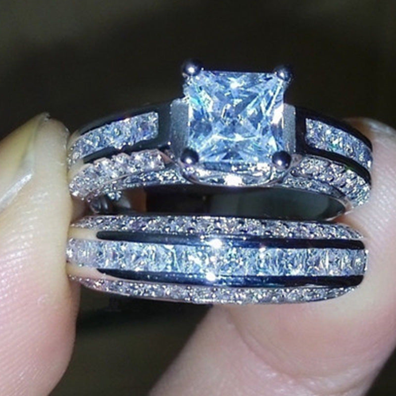 Gold Plated Alloy Wedding Ring Set With White And Blue Gems European Curve Design For Her Elegant Gift For Wedding