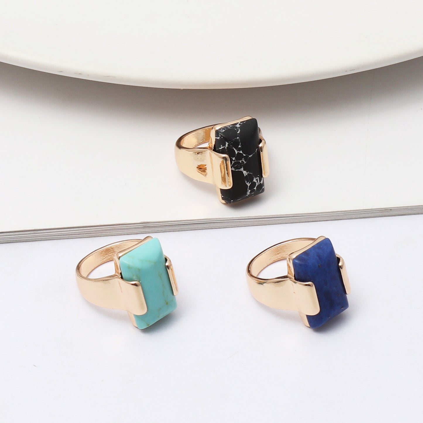 Women Alloy Rectangular Geometric Ring Gold Plated Gemstone Jewelry European American Style Fashion Accessory