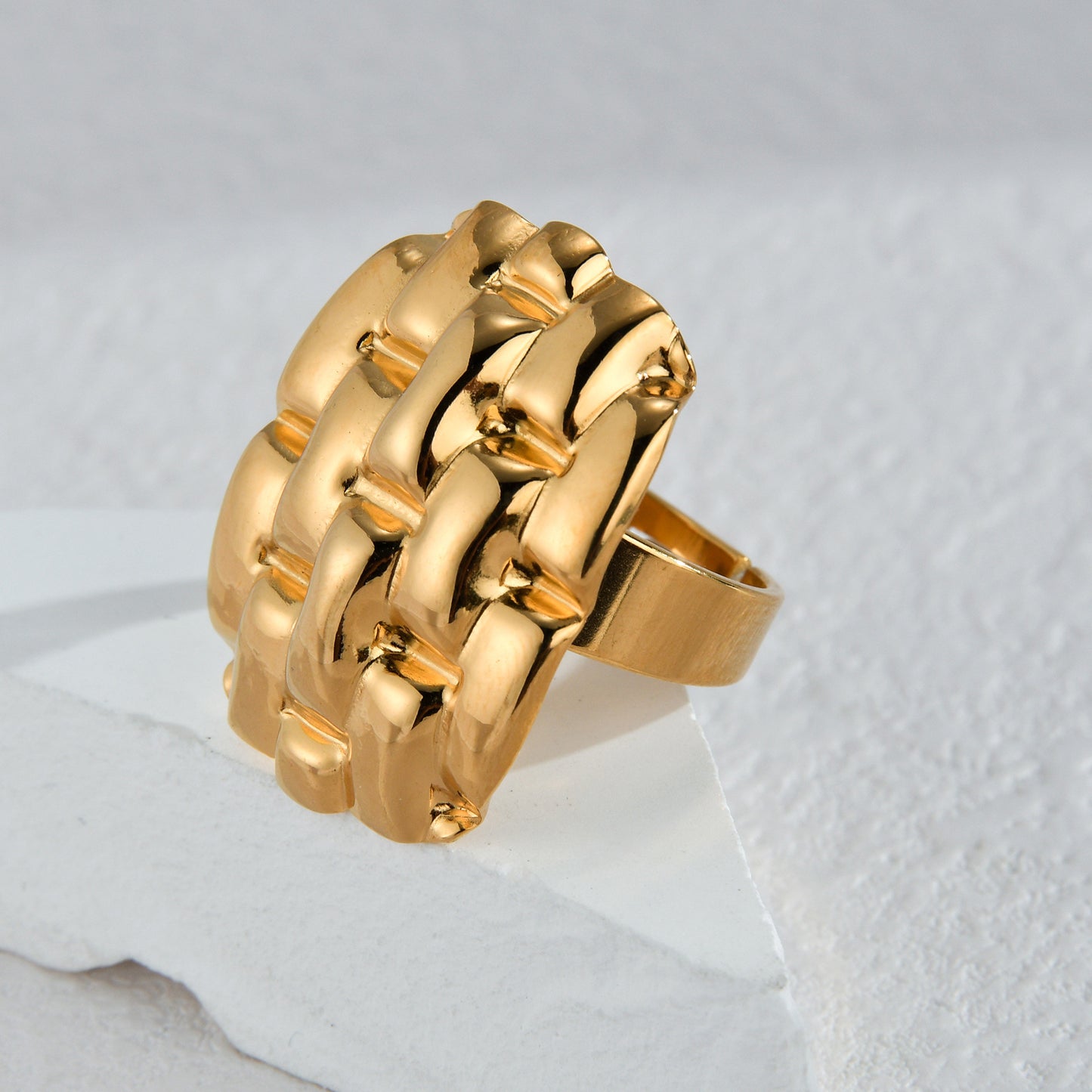 Women Titanium Steel Geometric Textured Ring Electroplated Modern Fashion Jewelry For Daily Wear With Subtle Shine