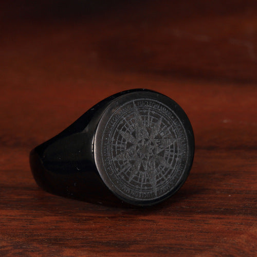 Men's Vintage Compass Ring Stainless Steel Band with Retro Design Titanium Steel Statement Ring for Him Mystery Compass Inlay