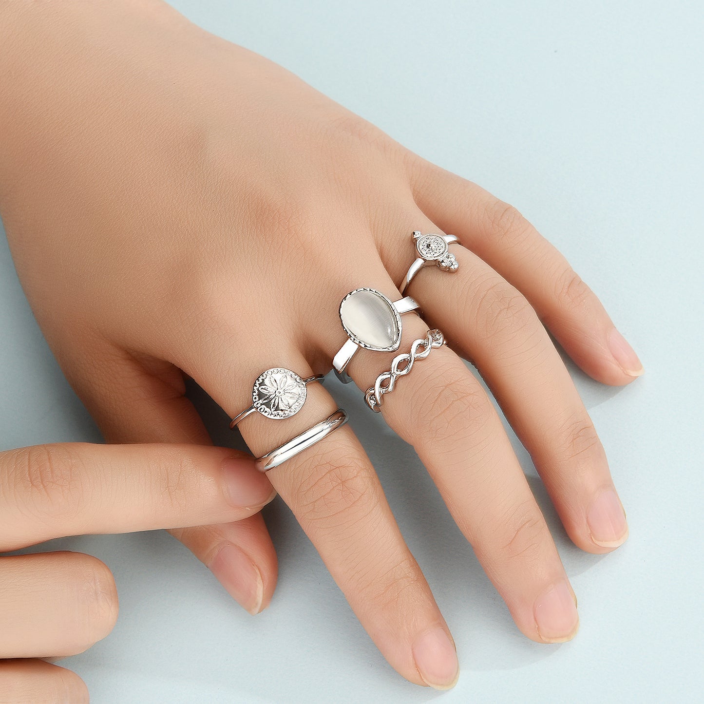 Crystal Knuckle Ring Set for Women Electroplated Alloy Fashionable Rings Silver Inlaid Design Jewelry Ring for