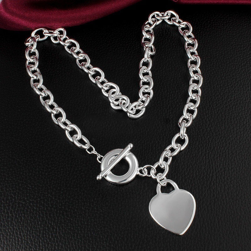Womens Heart Pendant Necklace Fashion T Shaped Hollow Electroplated Alloy Jewelry Gift For Her European Style Elegant