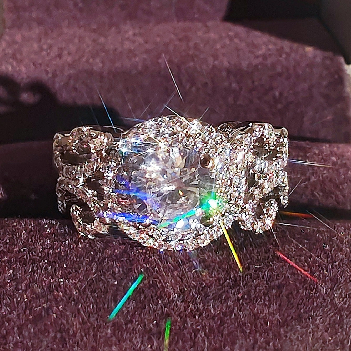 Womens Elegant Engagement Ring Micro Inlaid Diamond Luxury Fashion Zircon Ring Geometric Copper Ring For Women