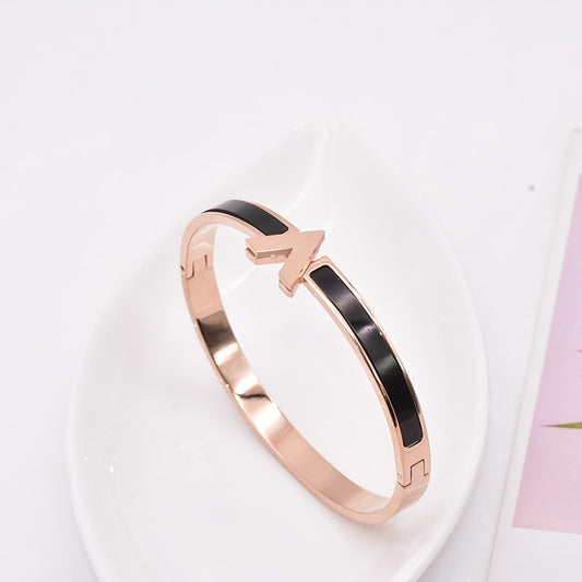Womens Black Edge Bracelet Oil Drop Bangle Metal Wristband Fashion Jewelry Elegant Ladies Gift For Her Dressy Party