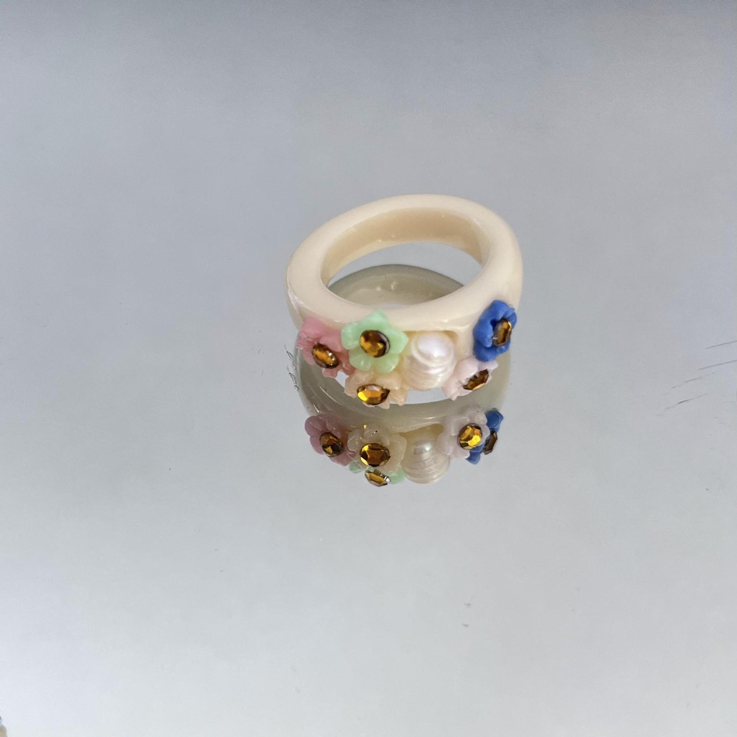 Floral Resin Ring With Pink Zircon Accent For Women