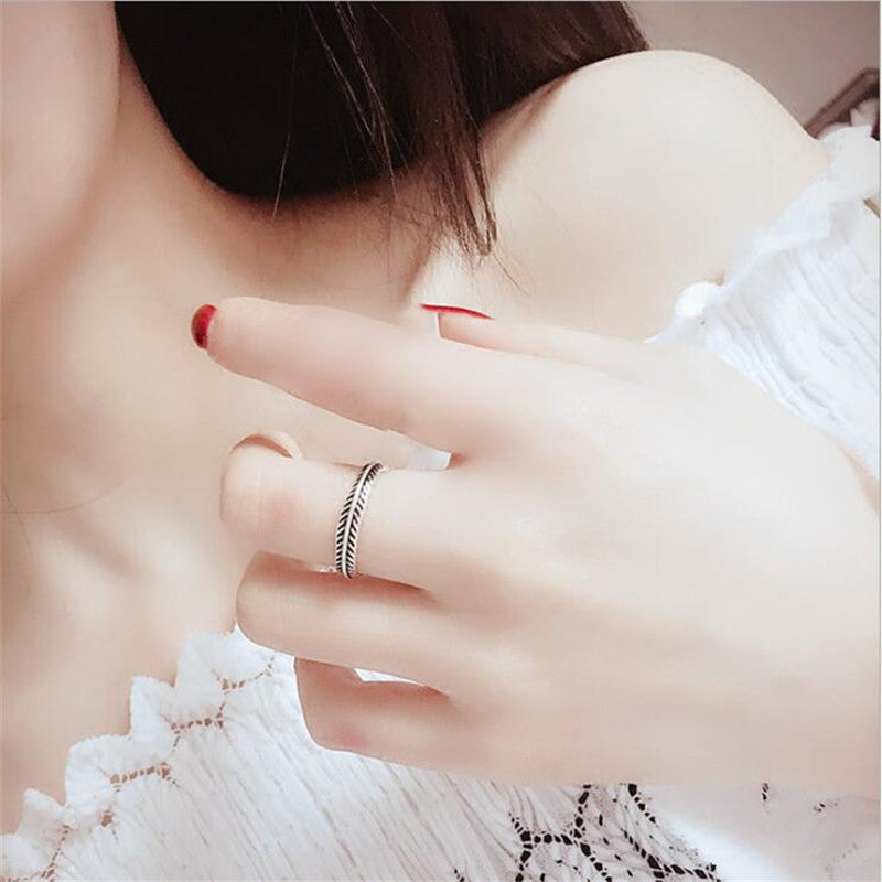 Womens Retro Ring Antique Silver Open Design Copper Metal Adjustable Leaf Shaped Vintage Fashion Jewelry Shine