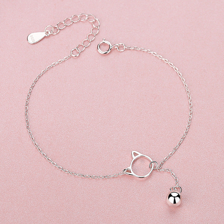 Silver Plated Cat Bracelet For Women And Girls Copper Jewelry Simple Elegant Cat Charm Bracelet For Everyday Wear