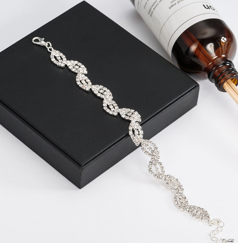 Womens Star Layered Alloy Bracelet With Diamond Leaf Design In Gold And Silver Celestial Glow Finish Clasp Gem