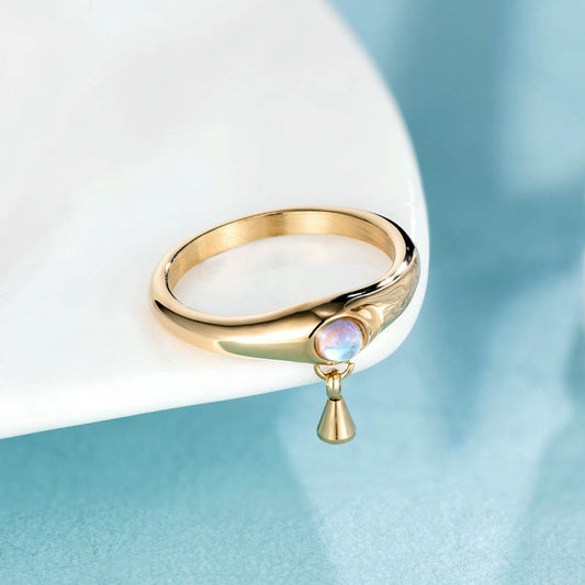 Women's Fashion Ring with Pearl Three-Dimensional Design Minimalist Niche Titanium Steel Electroplated Gold Shell Trendy Ring Elegant Jewelry