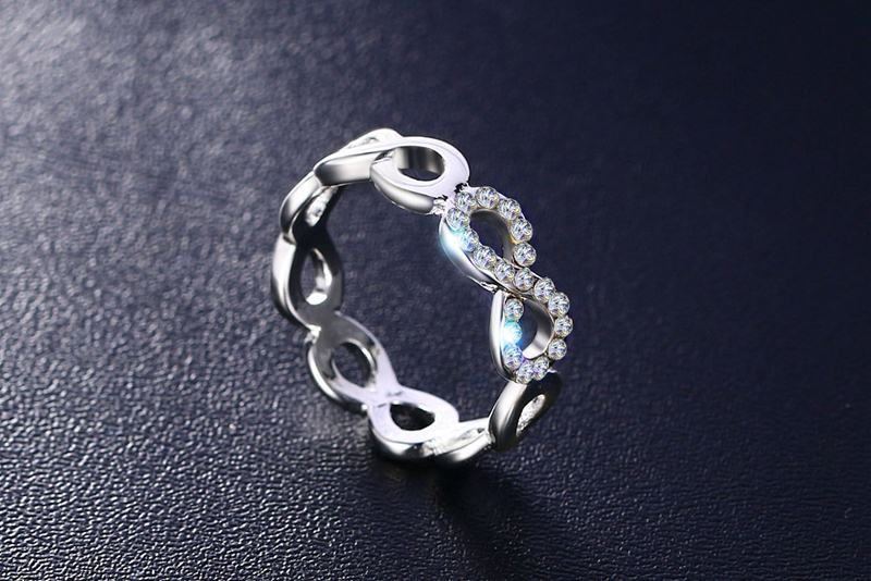 Korean Style Titanium Ring For Women With Rhinestone Accent