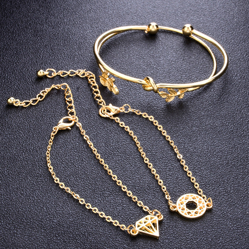 Womens Alloy Leaf Bracelet Set Diamond Knot Carved Hollow European Bangle Jewelry Four Piece Set Fashion Trend