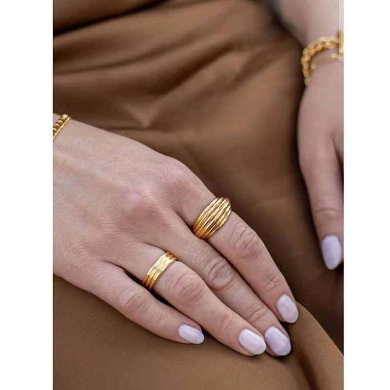 Geometric Stainless Steel Index Finger Ring Personalized Retro Fashion Statement Ring Golden Finish Number Design Ring for Men and Women