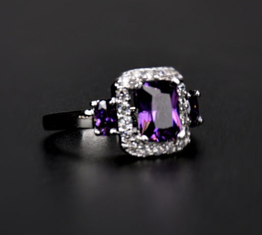 Womens Elegant Purple Zircon Ring With Micro Inlays Geometric Diamond Accents Gold Plated Jewelry For Weddings