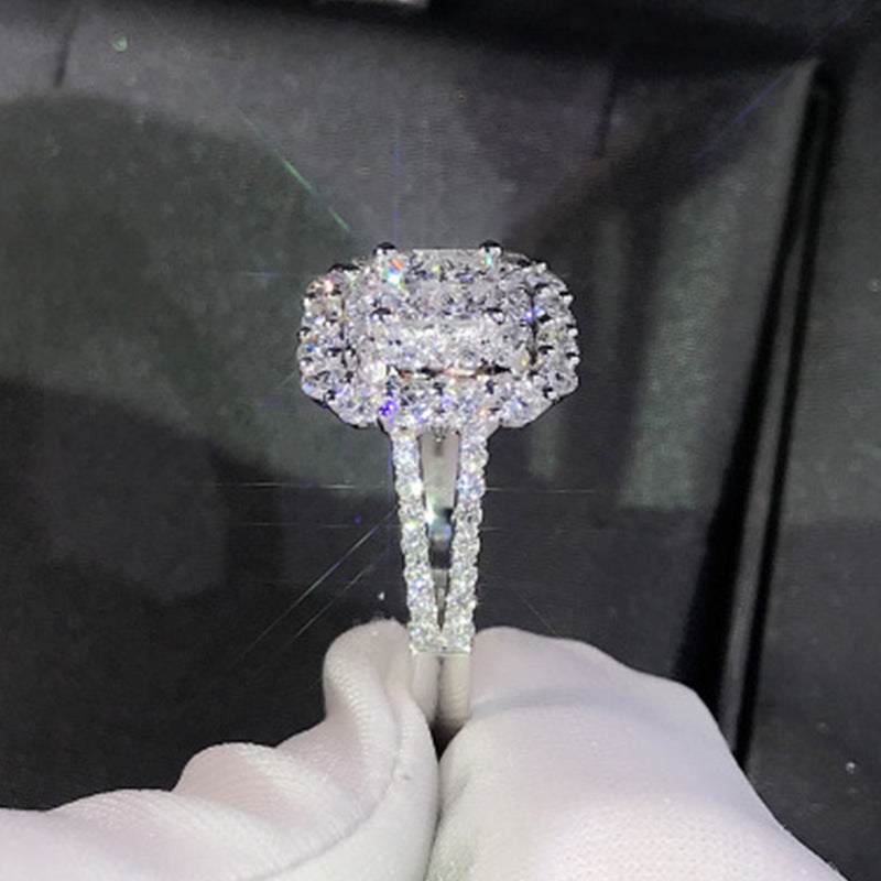 Princess Cut Simulated Diamond Ring Wedding Jewelry Electroplating Finish Individually Packed Metal Ring Metal