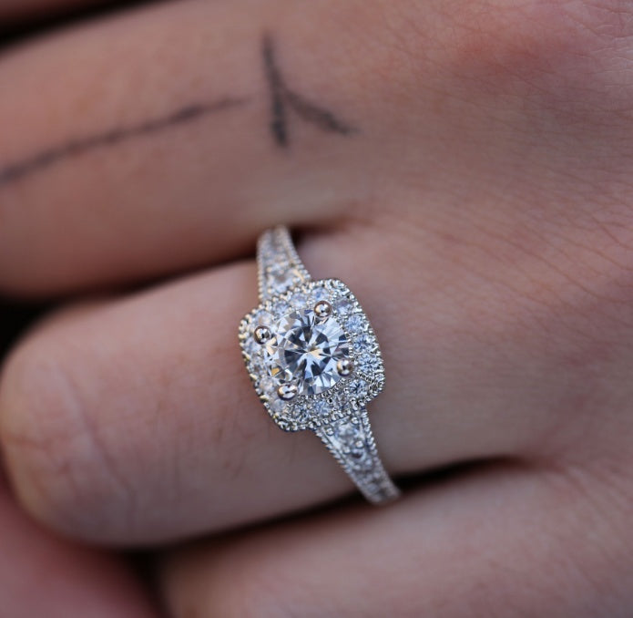 Womens Engagement Ring Four Claw Round Zircon Copper White Size 6 7 8 9 10 Durable Elegant Versatile Accessory