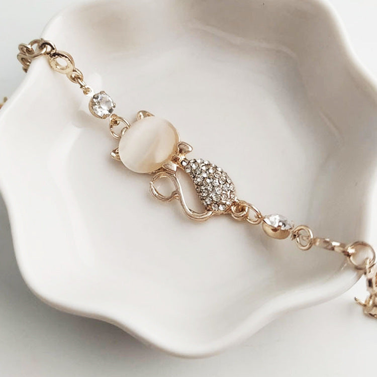 Womens Alloy Bead Bracelet Diamond Inlaid Charm European Fashion Jewelry Elegant Wrist Decor For Women Shimmer