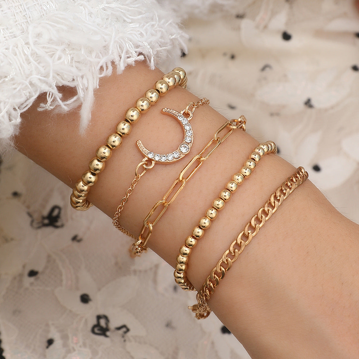 Womens Clip On Bracelets Set Of 5 Alloy Fashion Bracelet Set Diamond Accent Jewelry Gift For Special Occasions