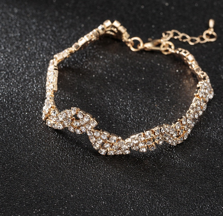 Womens Star Layered Alloy Bracelet With Diamond Leaf Design In Gold And Silver Celestial Glow Finish Clasp Gem