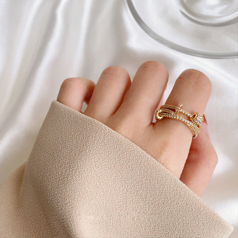 Adjustable decorative rhinestone ring