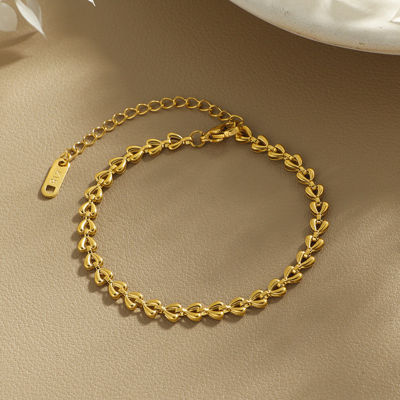 Womens Titanium Steel Hollow Heart Bracelet Electroplated Gold Jewelry Gift Fashionable Heart Shape Pair Gift Box Ready