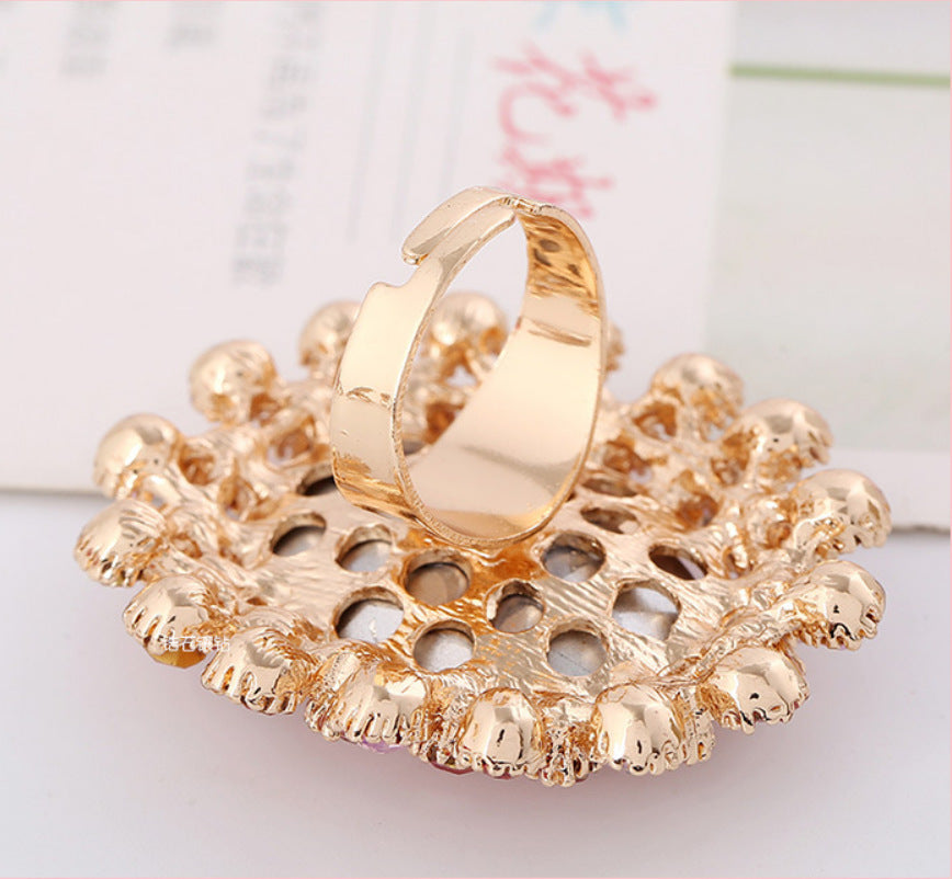 Womens Alloy Ring With Crystal Glass Diamond Like Gem Adjustable Band Elegant Ring For Couples Everyday Pink