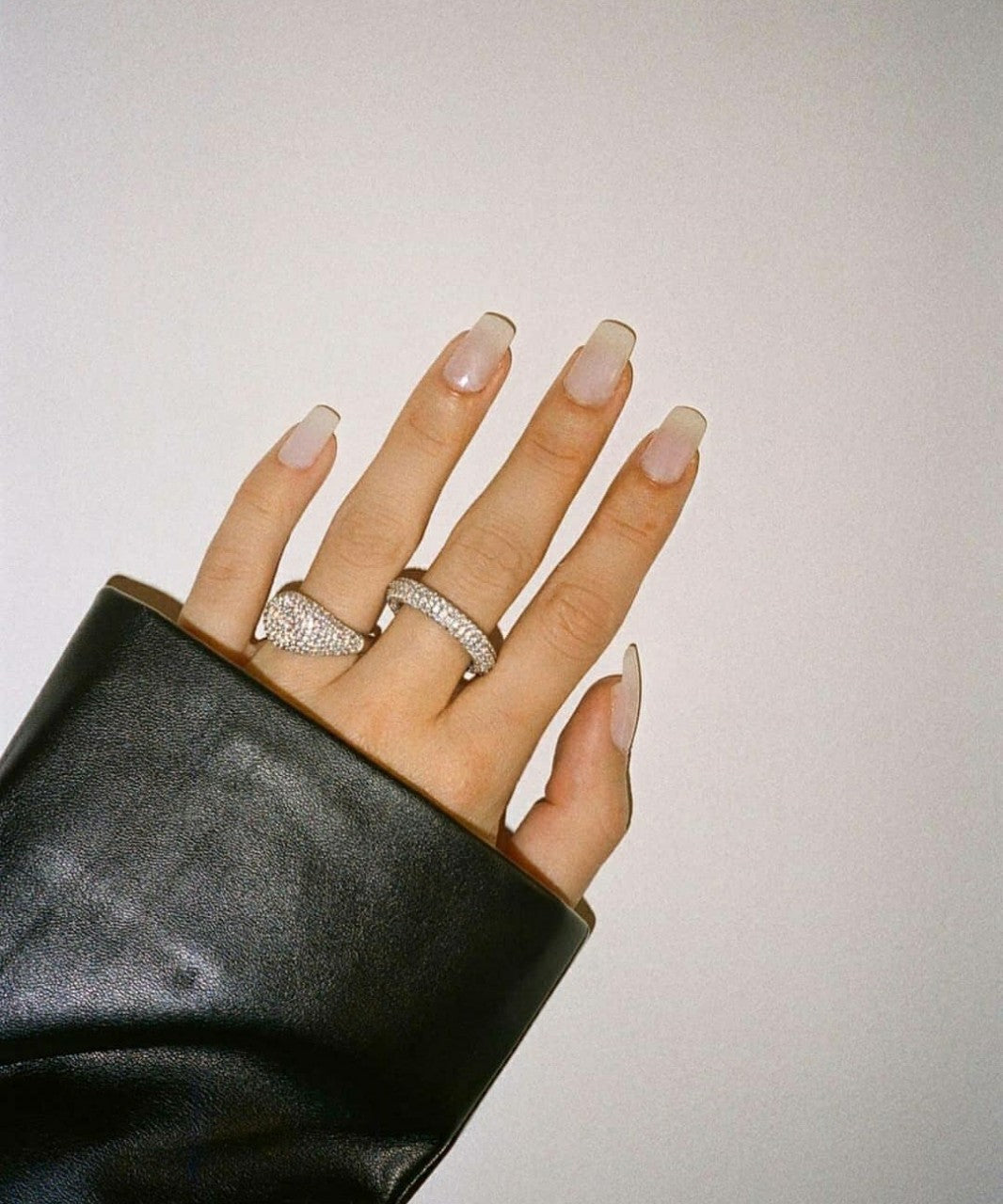 Women's Trendy Ring with Full Rhinestone Zircon Micro Inlay for Fashion Jewelry Statement or Elegant Gift for Her Gold or Platinum Finish