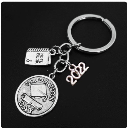Graduation Keychain Gift Heart Shaped Metal Alloy Keychain Accessory Europe And America Unisex Pendant Pendant