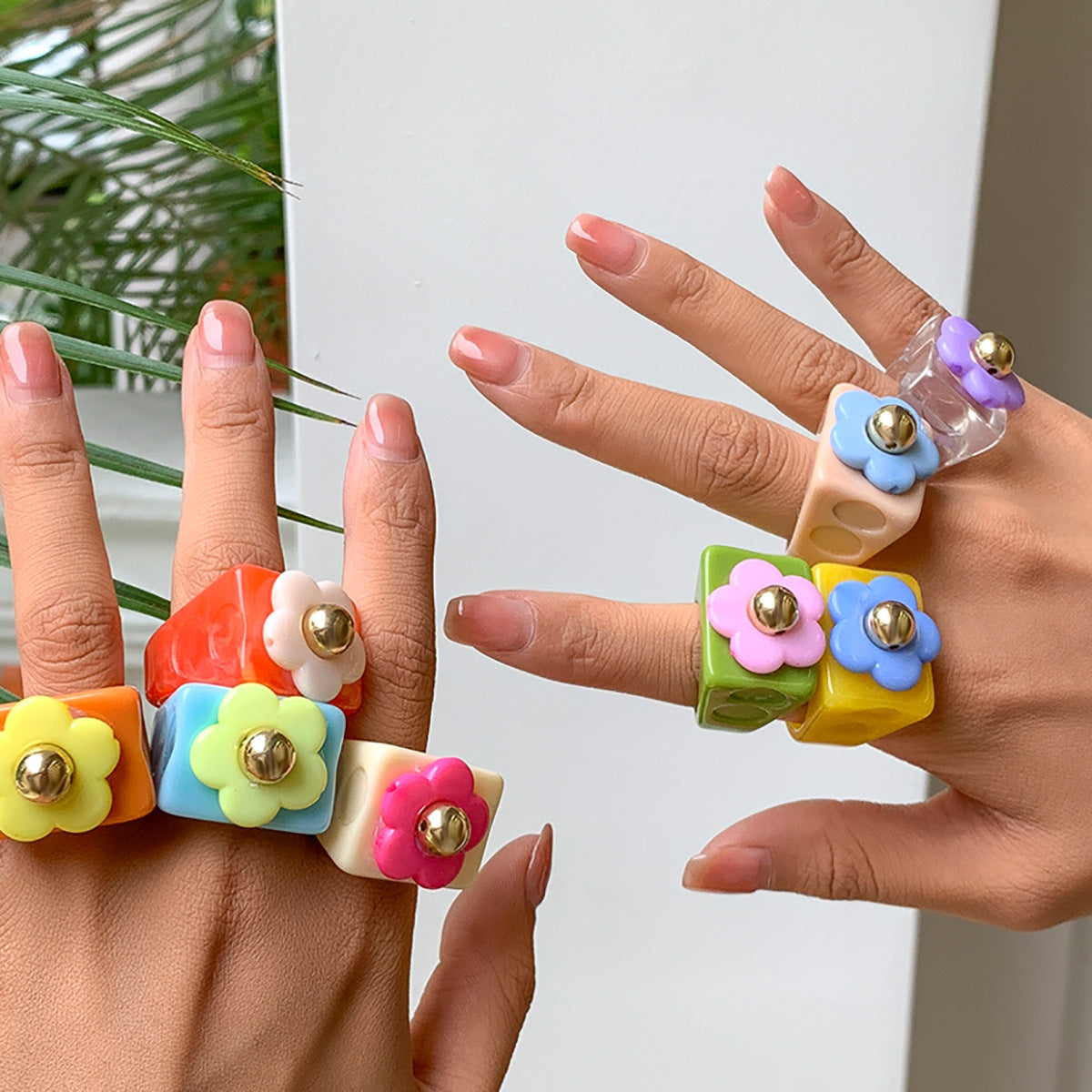 Womens Flower Resin Ring Wide Floral Statement Fashion Ring