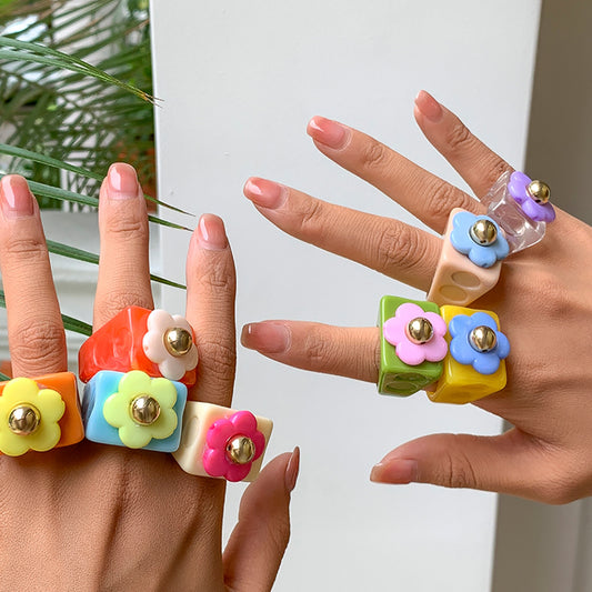 Womens Flower Resin Ring Wide Floral Statement Fashion Ring