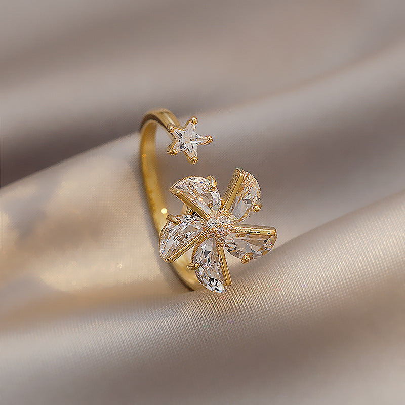 Rotatable Windmill Ring For Women Niche Design Gold Gilded Inlay With Gemstone Detailing And Refined Gold Look